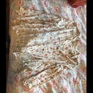 Quarter sleeve female top